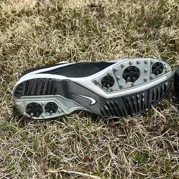 Women’s Nike golf shoes size 7 - Picture 5 of 10